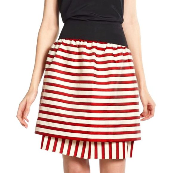 NWT $670 FENDI skirt. IT 40 US 4